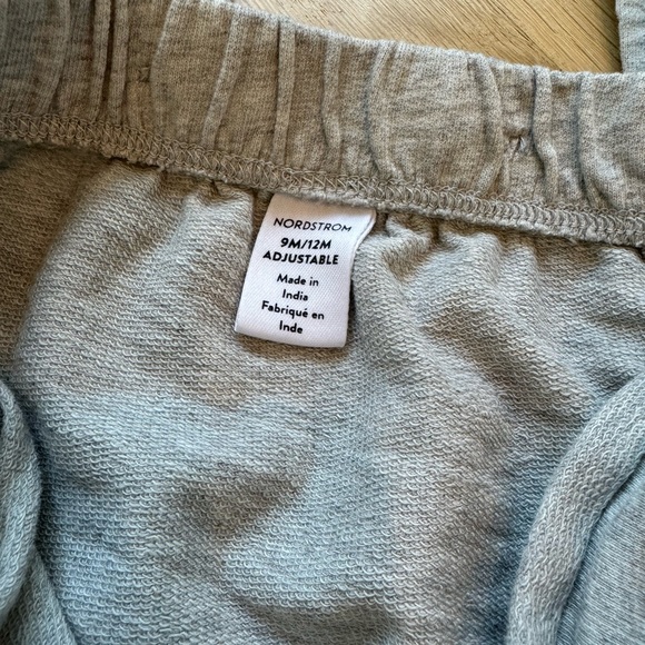 Nordstrom • Grow With Me Adjustable Overalls • Gray • 9-12 Months - Picture 4 of 5